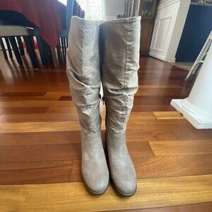 Rampage Knee High Round Toe Slouched Heel Boots size 6 Brown